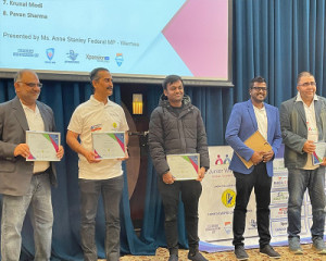 ICSOA's coordinator arranged the T20 Junior Winter Cricket Award-ICSOA kids participated